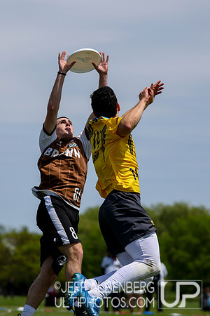 Day 1 at the 2026 USAU D-I College Championships