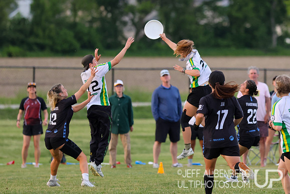 Day 2 at the 2026 USAU D-I College Championships