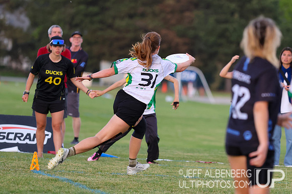 Day 2 at the 2026 USAU D-I College Championships
