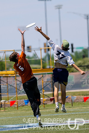 Day 2 at the 2026 USAU D-I College Championships