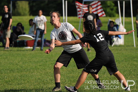 Saturday 4:45pm Girls 1v1 Crossover games
