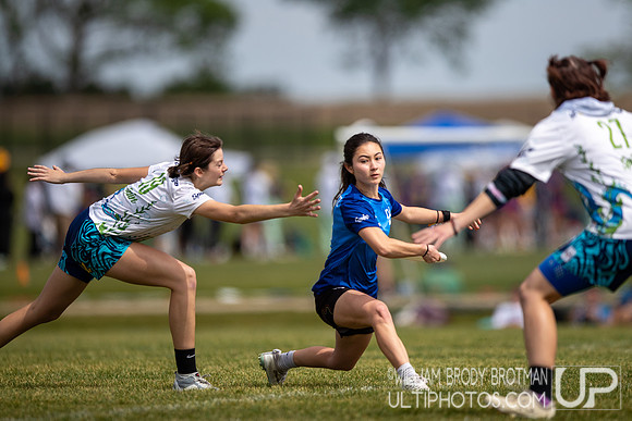 Day 2 at the 2026 USAU D-I College Championships