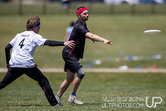 Day 2 at the 2026 USAU D-I College Championships