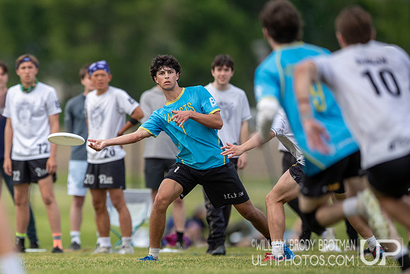 Day 2 at the 2026 USAU D-I College Championships