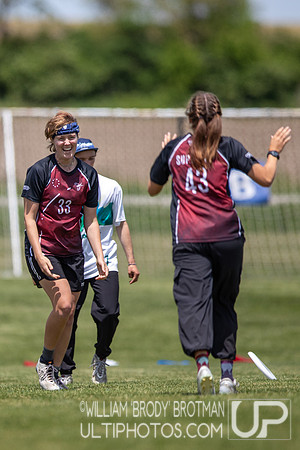Day 1 at the 2026 USAU D-I College Championships
