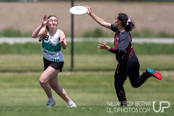 Day 1 at the 2026 USAU D-I College Championships