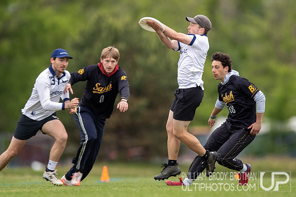 Day 1 at the 2026 USAU D-I College Championships