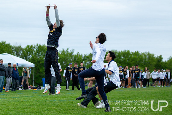 Day 1 at the 2026 USAU D-I College Championships