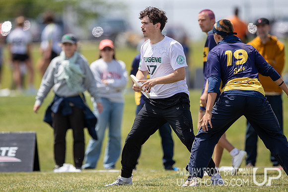 Day 1 at the 2026 USAU D-I College Championships