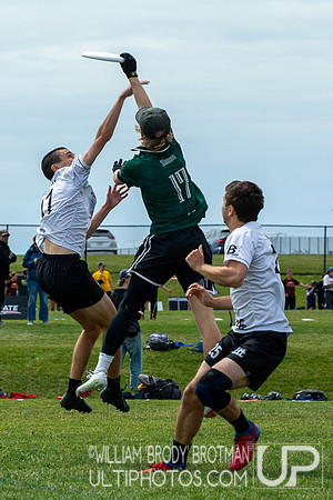 Day 1 at the 2026 USAU D-I College Championships