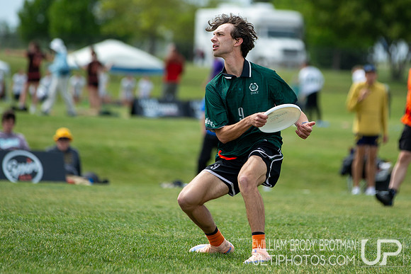 Day 1 at the 2026 USAU D-I College Championships