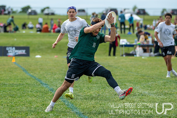 Day 1 at the 2026 USAU D-I College Championships