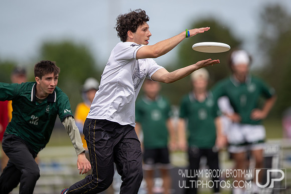 Day 1 at the 2026 USAU D-I College Championships