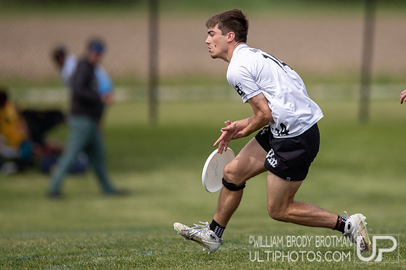 Day 1 at the 2026 USAU D-I College Championships
