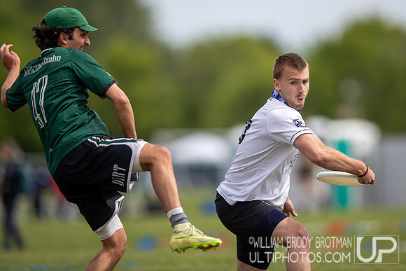 Day 1 at the 2026 USAU D-I College Championships