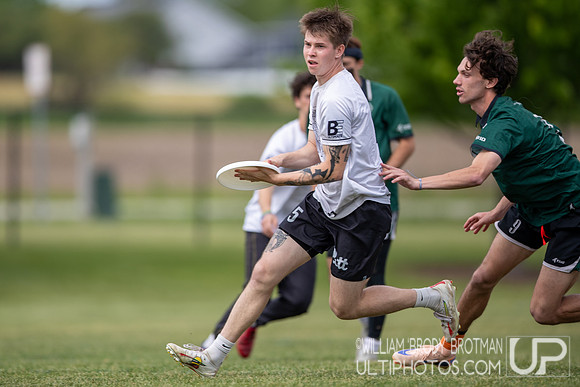 Day 1 at the 2026 USAU D-I College Championships