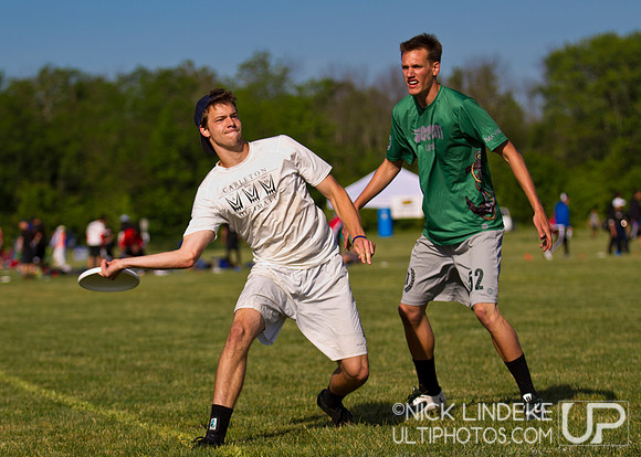 2014 USAU D-I College Champs Friday Action