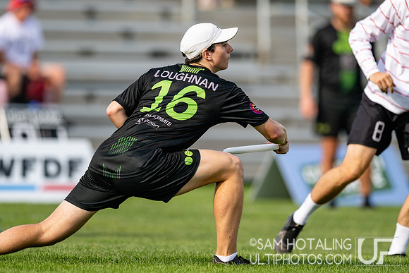Clapham Ultimate vs Melbourne Ellipsis in pool play at World Ultimate Club Championships
