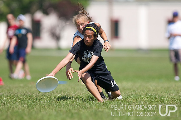 Girls Division, Championship -- 2012 USAU HS Northeasterns