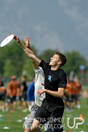 2012 USAU D-I College Championships Saturday Action