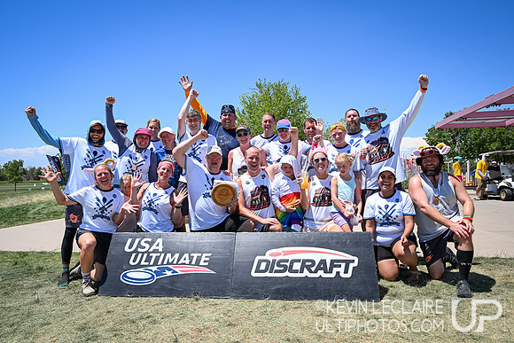 Supper Club Team Spirit Award Team Photo -- 2026 Masters Champio