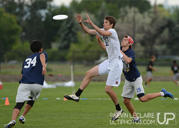 2012 USAU D-I College Championships Friday Action