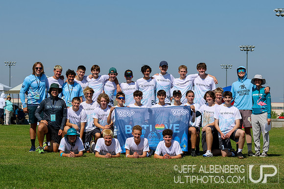 Madison MUFAbots U17B Team Photo -- 2026 USA Ultimate Youth Club Championships