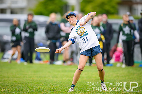 Haverford/Bryn Mawr Sneetches vs Mount Holyoke Daisy Chain in quarterfinals at USAU D-III College Championships