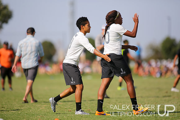 Women's Semifinal - Brute Squad vs Molly Brown - 2015 USAU National Championships
