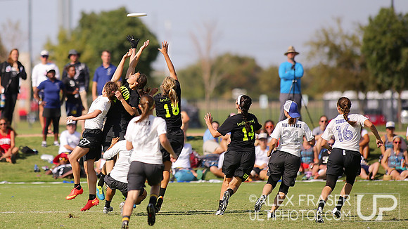 Women's Semifinal - Brute Squad vs Molly Brown - 2015 USAU National Championships