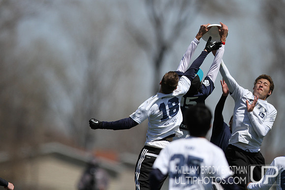 Sunday Action - USA Ultimate 2014 College Division I Ohio Valley Regional Tournament