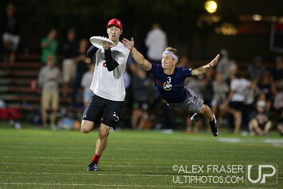 Men's Semifinal - Revolver vs Machine - 2015 USAU National Championships