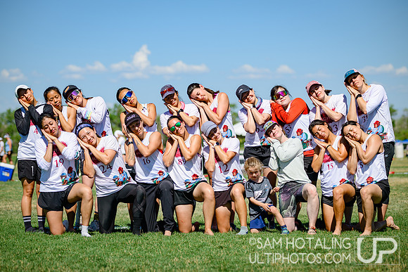 Nighttime team photo at USAU Master's Championships