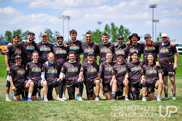 Voltron2020 team photo at USAU Master's Championships