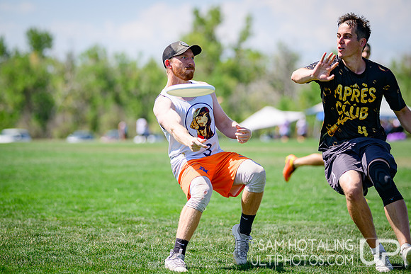 Pool play at USAU Master's Championships