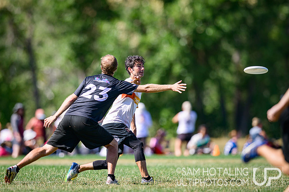 Bracket play at USAU Master's Championships