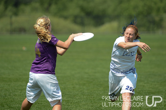 2012 USAU D-I College Championships Saturday Action