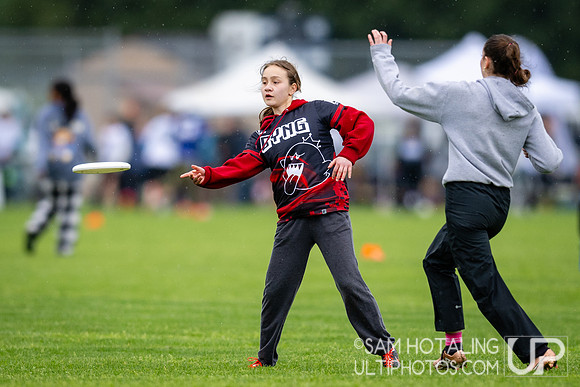Pool play round II at DiscNW Spring Reign