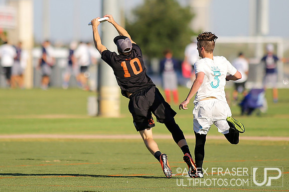 Friday - Men's Pre-Quarters - 2015 USAU National Championships