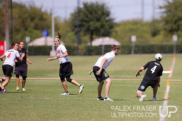 Friday - Mixed Quarterfinals - 2015 USAU National Championships