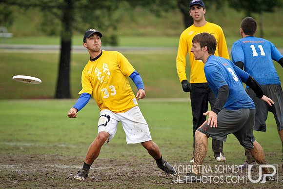 Semis: UCF v. Florida - Open Sun - Southeast D-I Regionals - USAU 2013