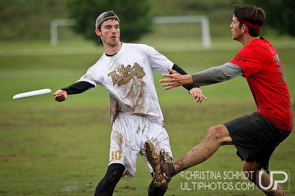 Semis: UGA v. GT - Open Sun - Southeast D-I Regionals - USAU College 2013