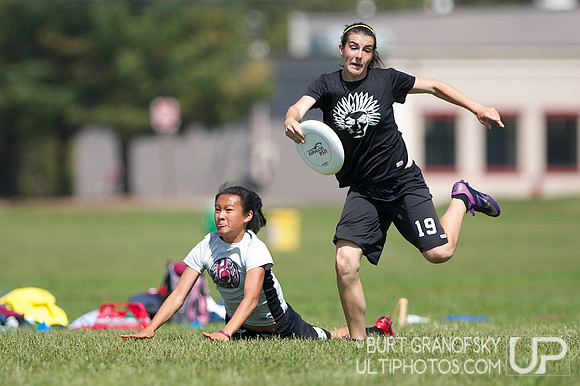 Girls Division, Championship -- 2012 USAU HS Northeasterns