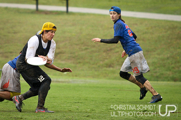 Pool Play - Sun - Southeast D-I Regionals - USAU College 2013
