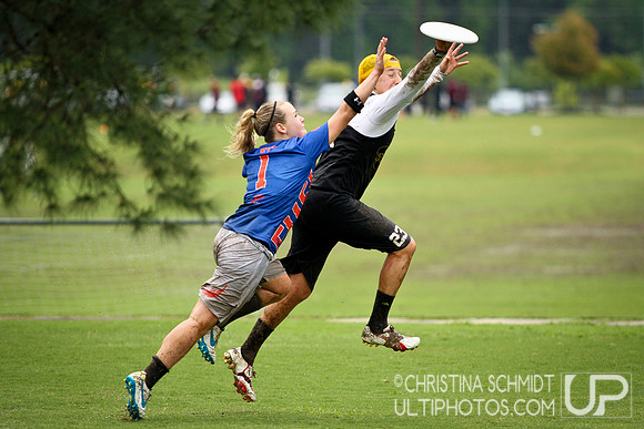 Pool Play - Sun - Southeast D-I Regionals - USAU College 2013
