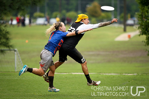 Pool Play - Sun - Southeast D-I Regionals - USAU College 2013
