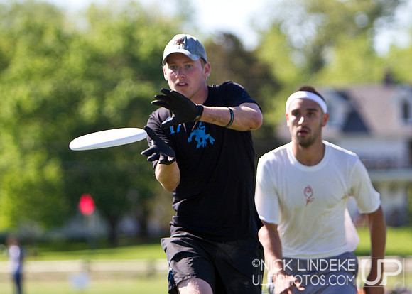 Friday Pool Play - Round 1 - 2013 D-I College Champs