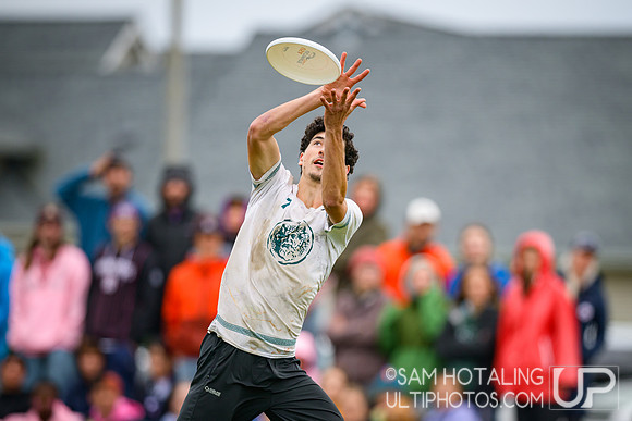 Highlights: Lewis & Clark Bacchus vs Middlebury Pranksters (M) in finals at USAU D-III College Championships