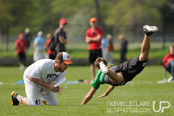 Saturday 8:30am round -- 2011 USAU College Championships