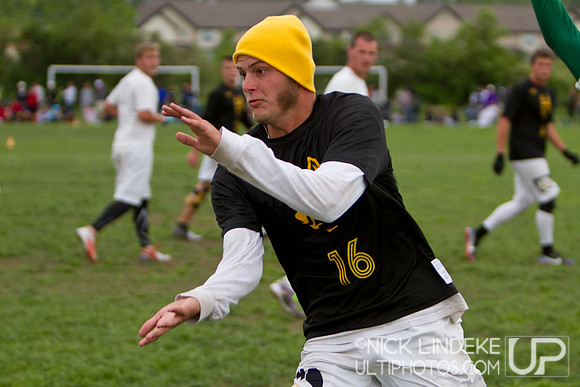 Saturday Pool Play - Round 4 - 2013 D-I College Champs